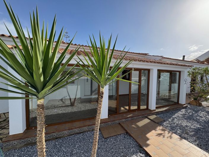 Image No.3-4 Bed Villa for sale