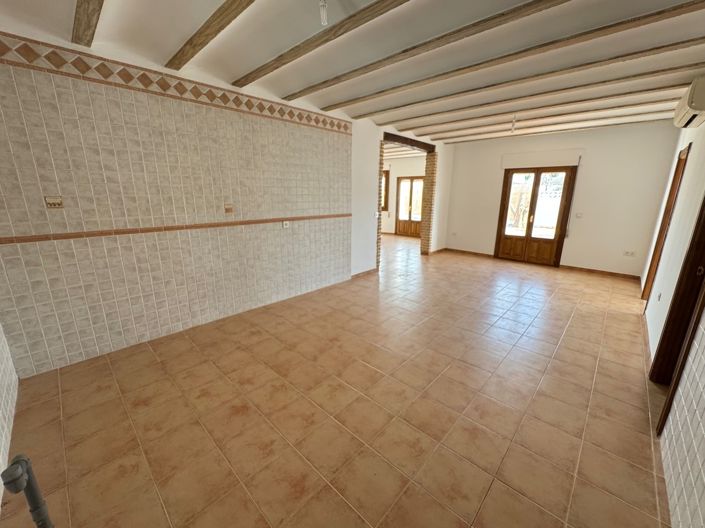 Image No.8-4 Bed Villa for sale