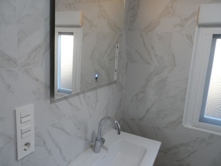 Image No.12-9 Bed Property for sale