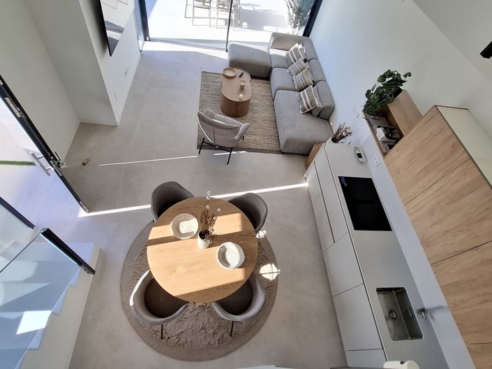 Image No.12-3 Bed Property for sale