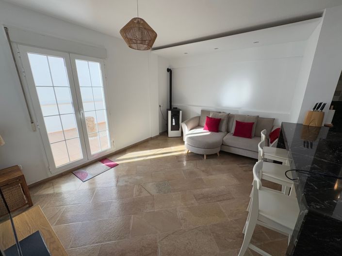 Image No.11-3 Bed Property for sale