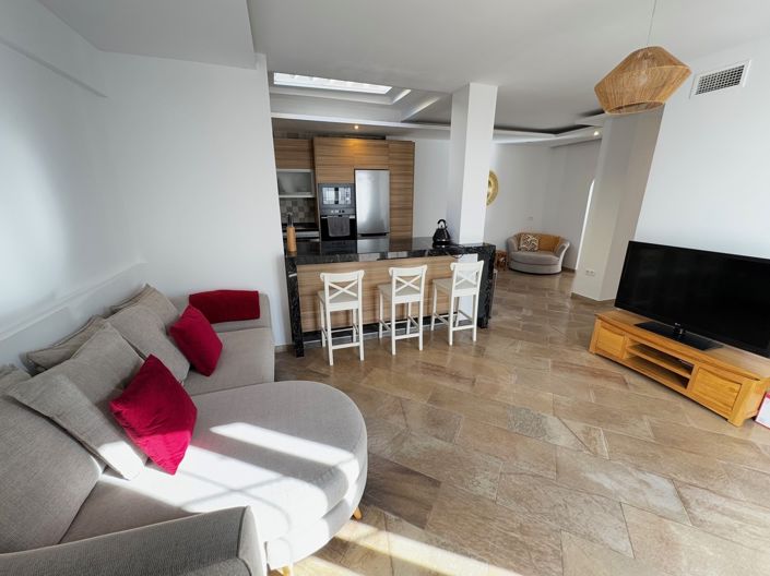 Image No.3-3 Bed Property for sale