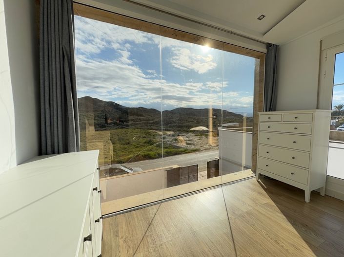 Image No.22-3 Bed Property for sale