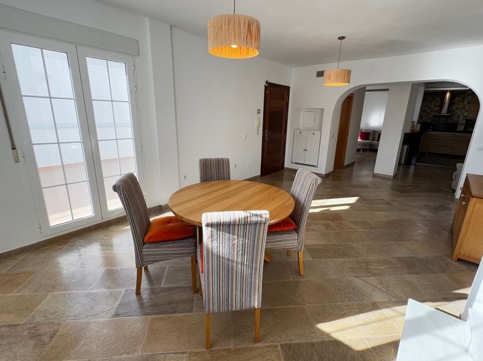 Image No.5-3 Bed Property for sale