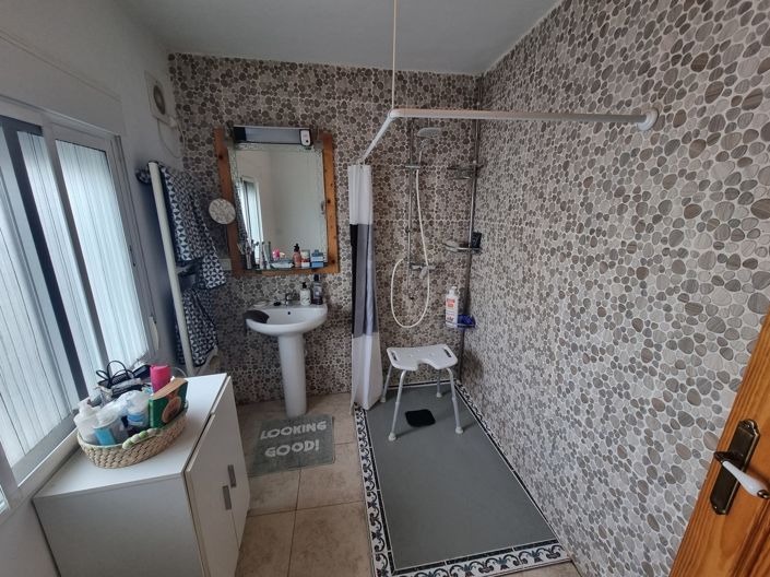 Image No.16-3 Bed Property for sale