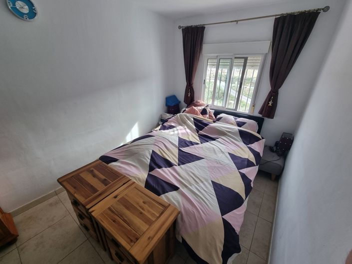 Image No.17-3 Bed Property for sale