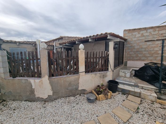 Image No.23-3 Bed Property for sale