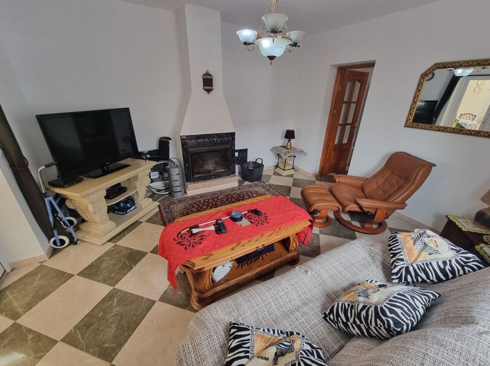 Image No.5-3 Bed Property for sale