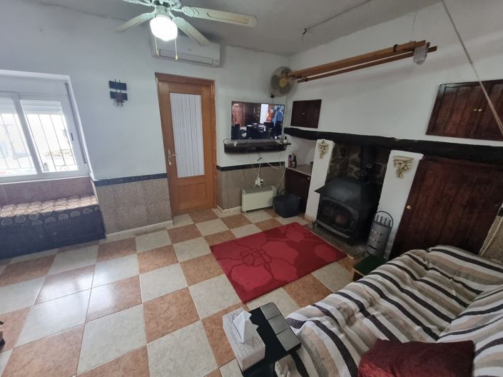 Image No.8-3 Bed Property for sale