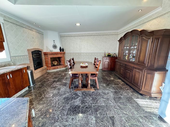 Image No.18-4 Bed Villa for sale