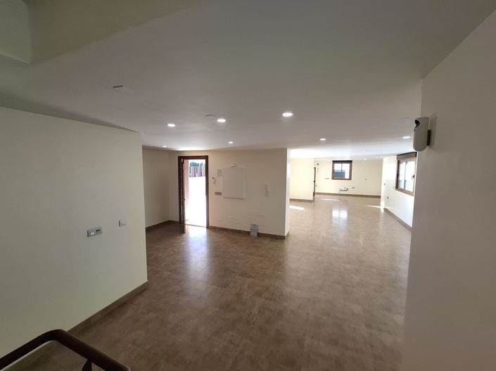 Image No.9-5 Bed Villa for sale