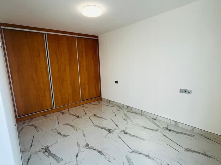 Image No.14-3 Bed Villa for sale