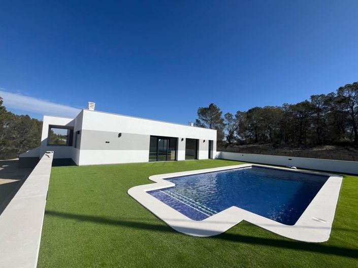 Image No.28-3 Bed Villa for sale