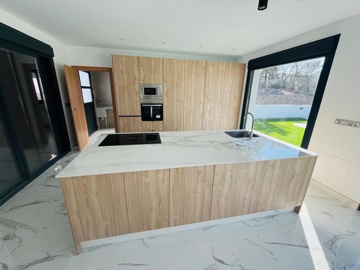 Image No.6-3 Bed Villa for sale