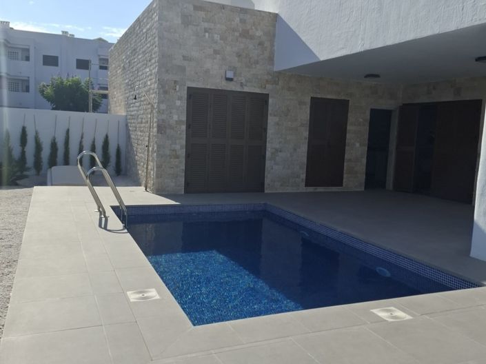 Image No.3-2 Bed Villa for sale