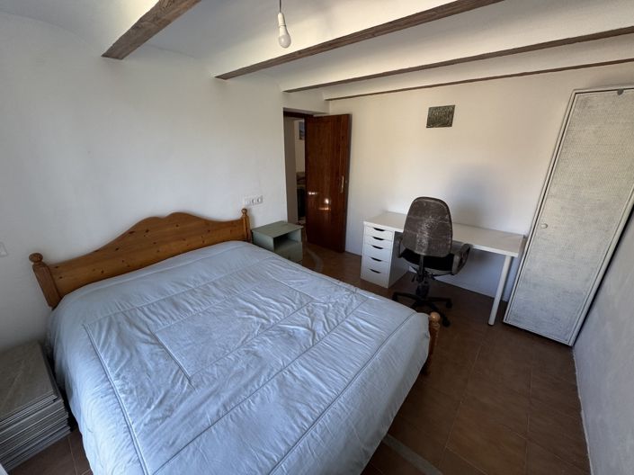 Image No.14-3 Bed Property for sale