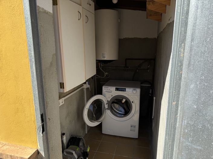 Image No.22-3 Bed Property for sale