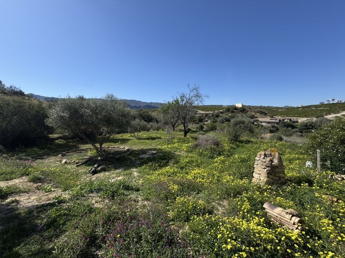 Image No.28-3 Bed Property for sale