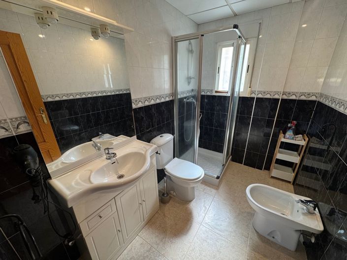 Image No.17-3 Bed Villa for sale