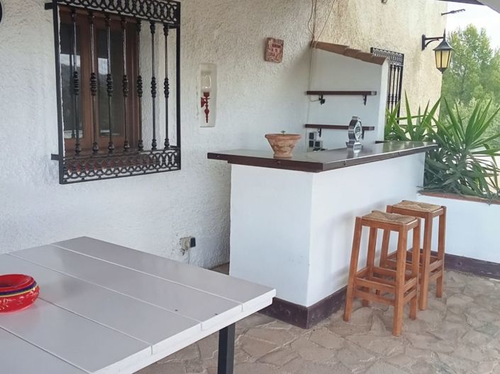 Image No.14-6 Bed Property for sale