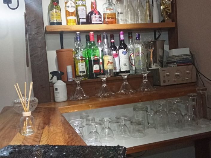 Image No.22-6 Bed Property for sale