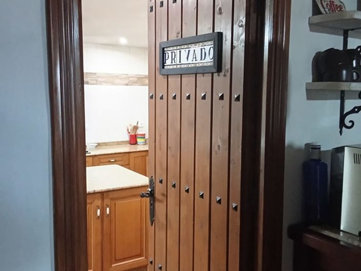 Image No.23-6 Bed Property for sale