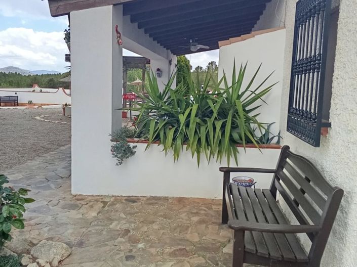 Image No.28-6 Bed Property for sale