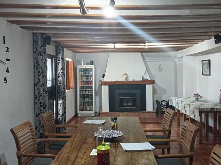 Image No.3-6 Bed Property for sale