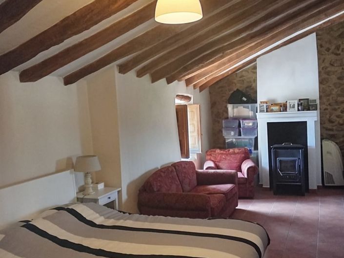 Image No.6-6 Bed Property for sale