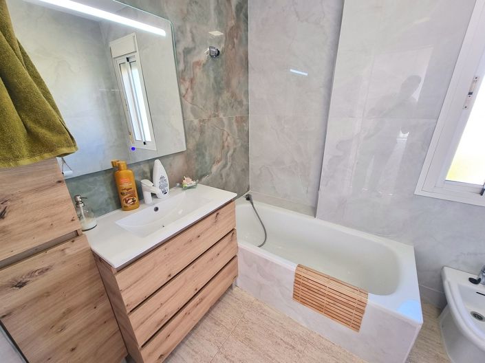 Image No.17-3 Bed Villa for sale