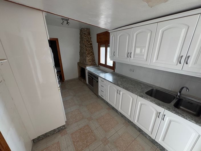 Image No.11-3 Bed Village House for sale