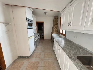 22041-village-house-for-sale-in-seron-796561-