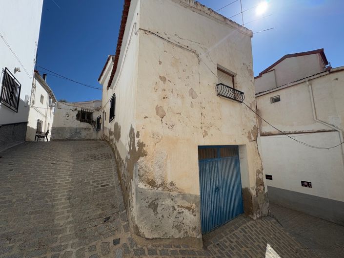 Image No.25-3 Bed Village House for sale