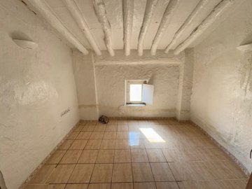 22041-village-house-for-sale-in-seron-796569-