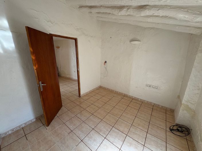 Image No.10-3 Bed Village House for sale