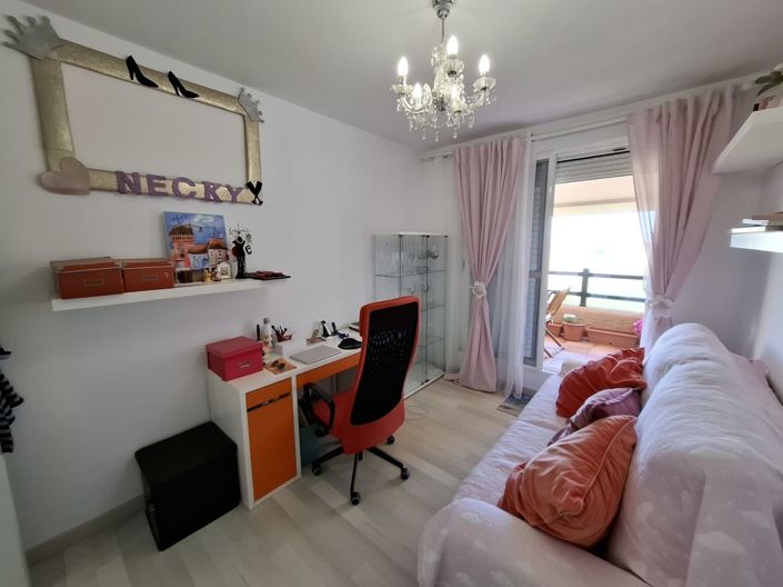 Image No.18-2 Bed Apartment for sale