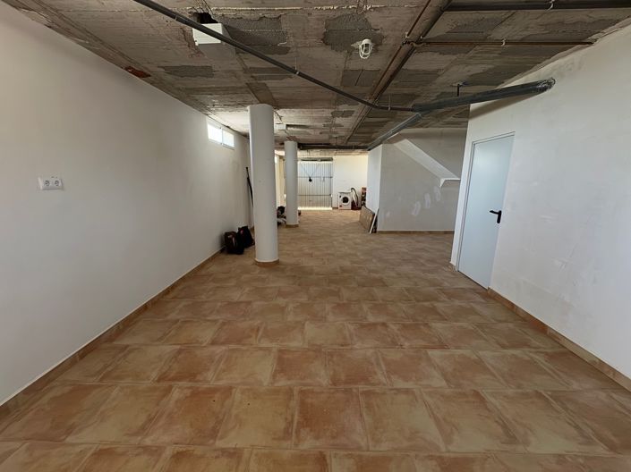 Image No.21-3 Bed Villa for sale