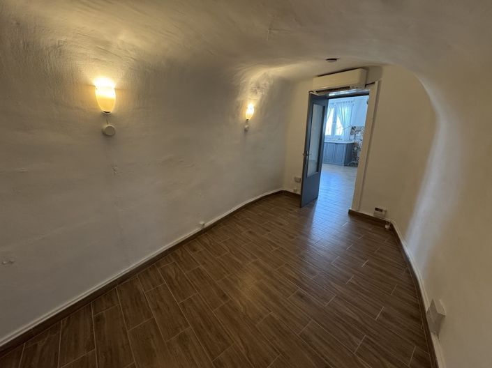 Image No.14-2 Bed House for sale