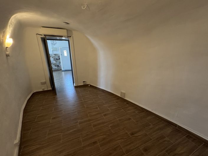 Image No.15-2 Bed House for sale