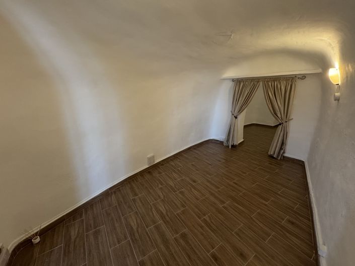 Image No.16-2 Bed House for sale