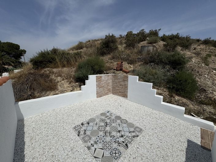 Image No.22-2 Bed House for sale