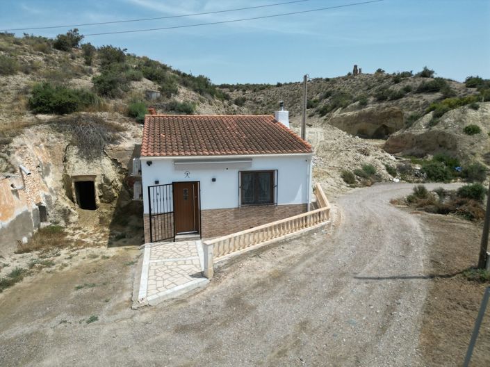 Image No.27-2 Bed House for sale