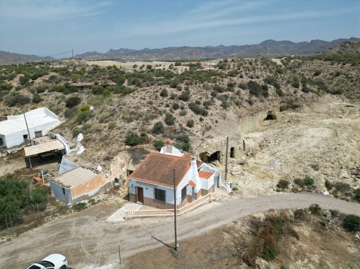 Image No.28-2 Bed House for sale