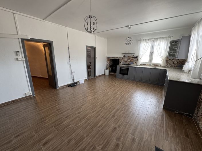 Image No.6-2 Bed House for sale