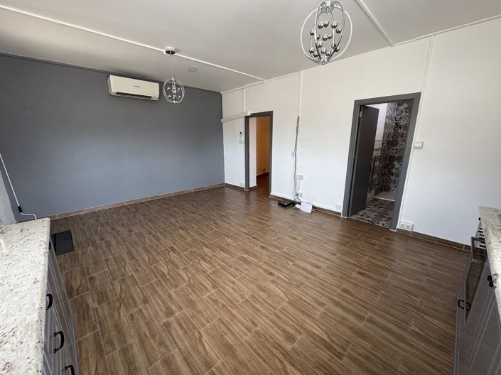 Image No.8-2 Bed House for sale