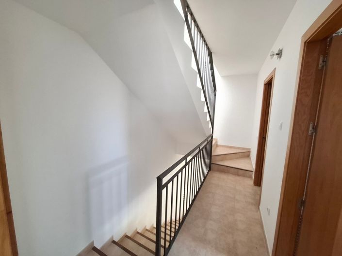 Image No.12-2 Bed Property for sale