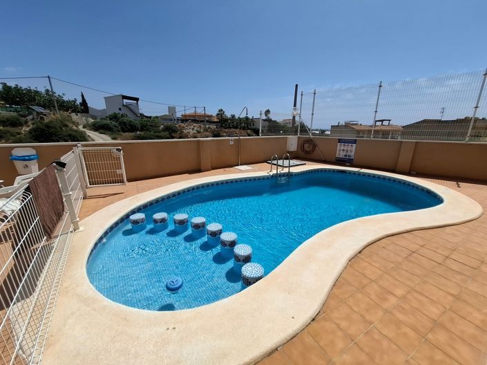 Image No.20-2 Bed Property for sale