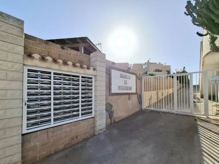 Image No.27-3 Bed Property for sale