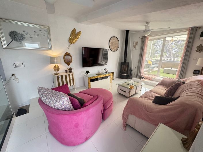 Image No.12-3 Bed Property for sale