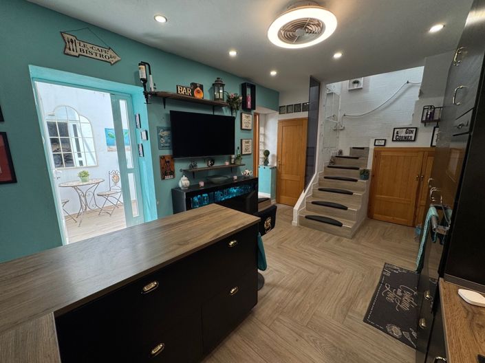 Image No.20-3 Bed Property for sale